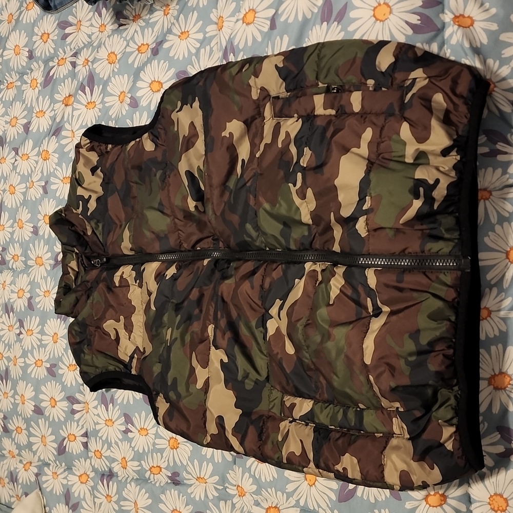 Swiss tech Vest